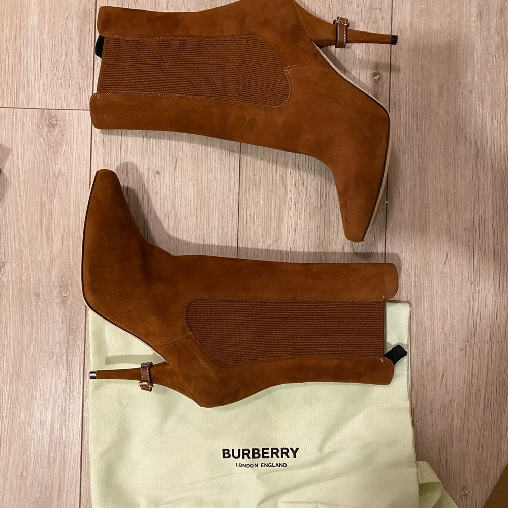 Burberry Suede Kenley Boot